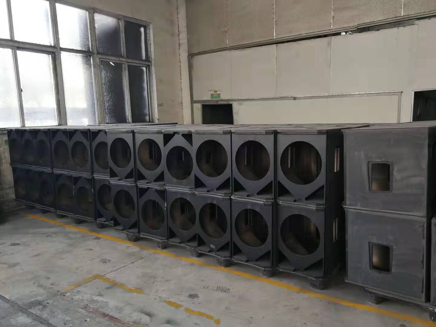 音箱灑點漆